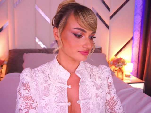 FloraGreys live webcam show