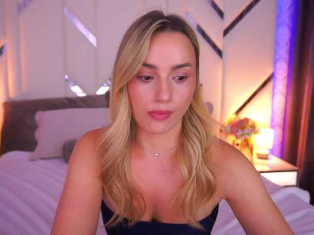FloraGreys live webcam show