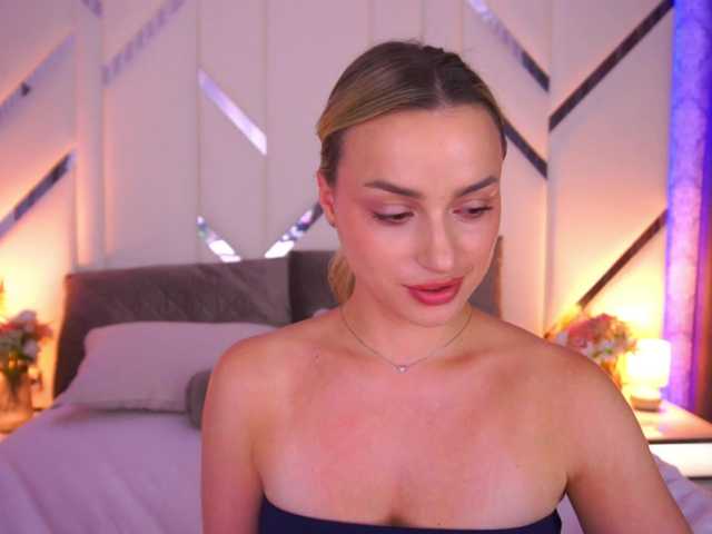 FloraGreys live webcam show