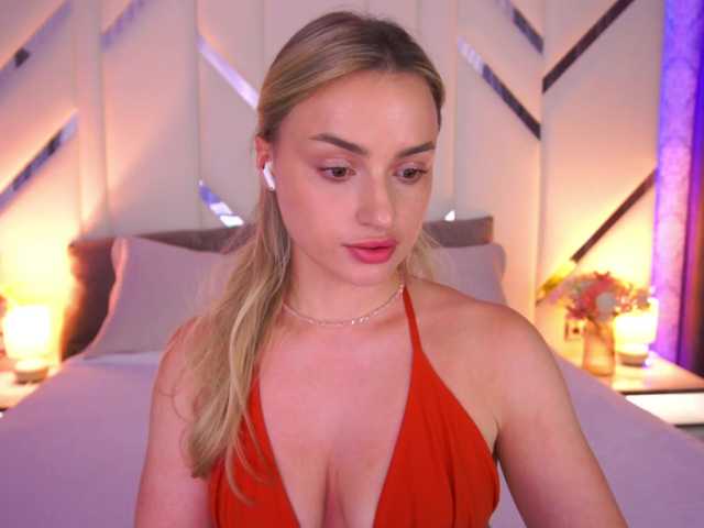 FloraGreys live cam