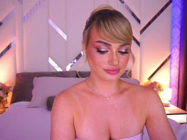 FloraGreys live webcam show