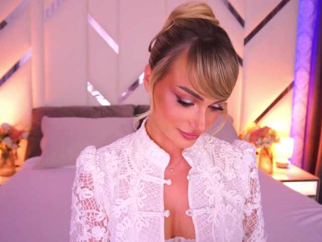 FloraGreys live webcam show