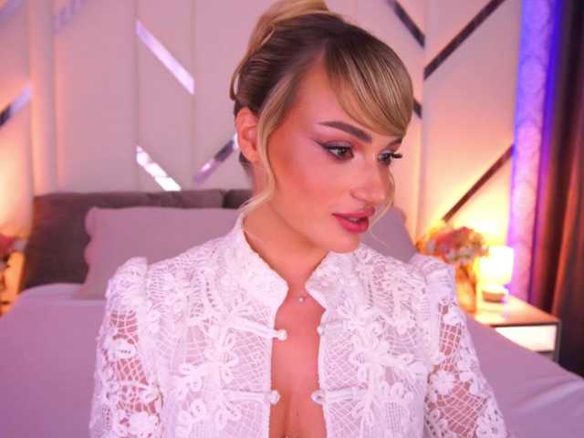 FloraGreys live webcam show