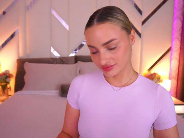 FloraGreys live webcam show