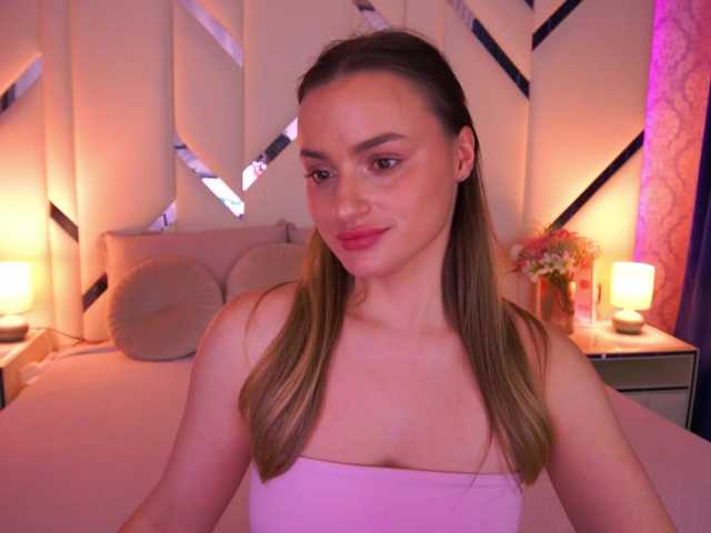 FloraGreys's BongaCams show and profile