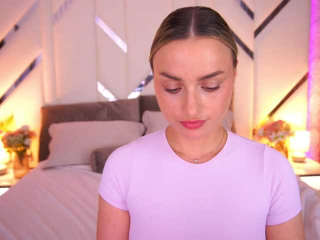 FloraGreys live webcam show