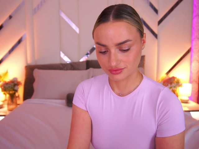 FloraGreys live webcam show