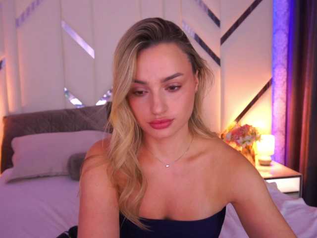 FloraGreys live webcam show