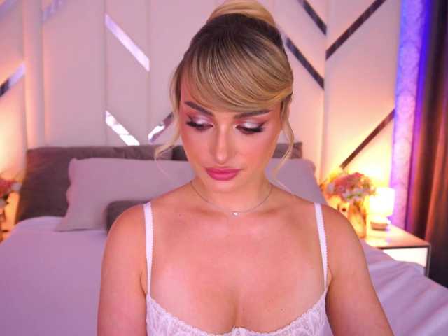 FloraGreys Live Cam pe BongaCams
