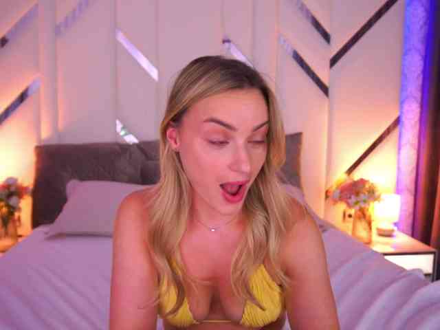 free sex chatroom FloraGreys