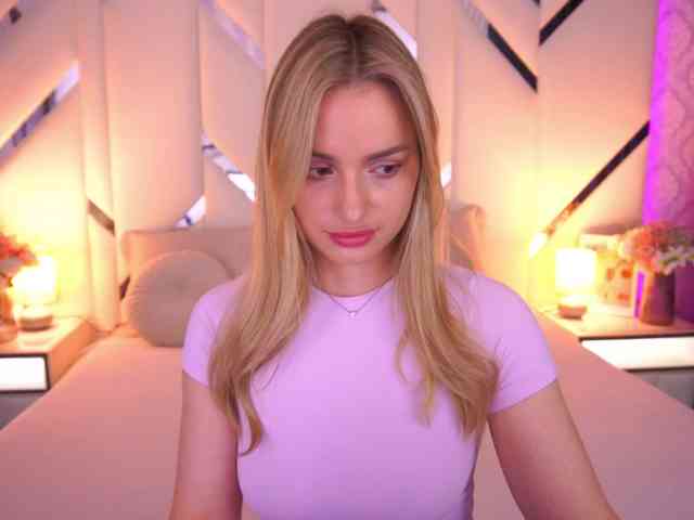 Model: FloraGreys