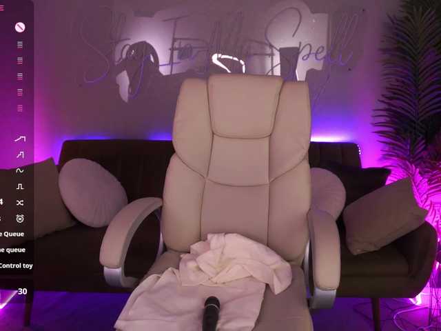 LiluReds live cam on BongaCams