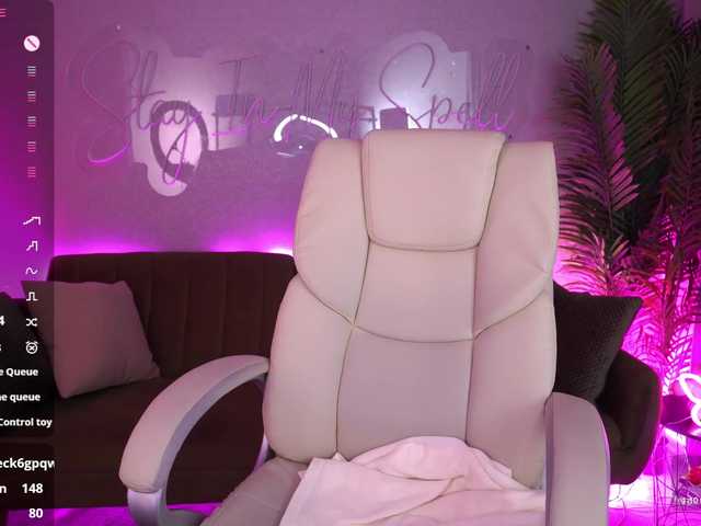 LiluReds live cam on BongaCams
