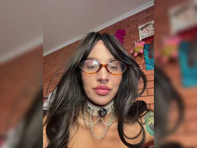 CosmoV1be live cam on BongaCams
