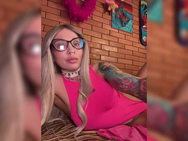CosmoV1be live cam on BongaCams