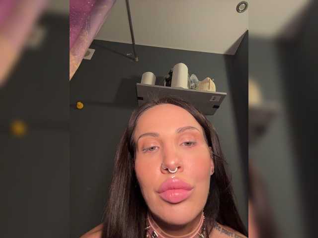 CosmoV1be live cam on BongaCams