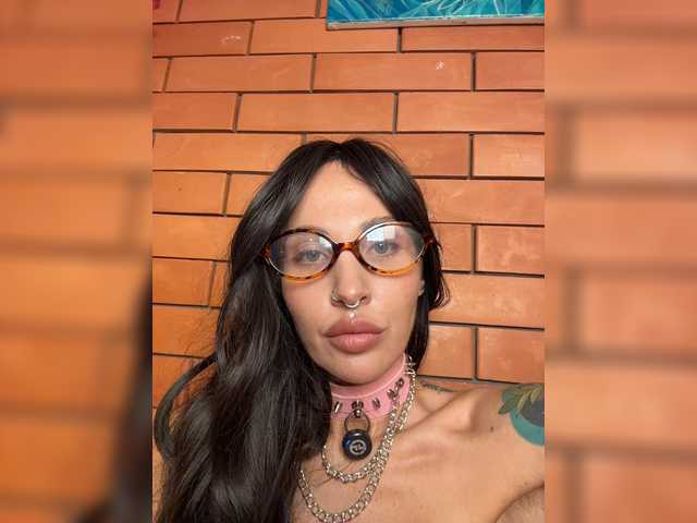 CosmoV1be live cam on BongaCams