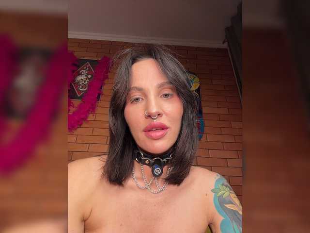 CosmoV1be live cam on BongaCams