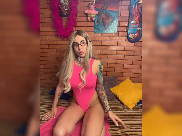 CosmoV1be live cam on BongaCams