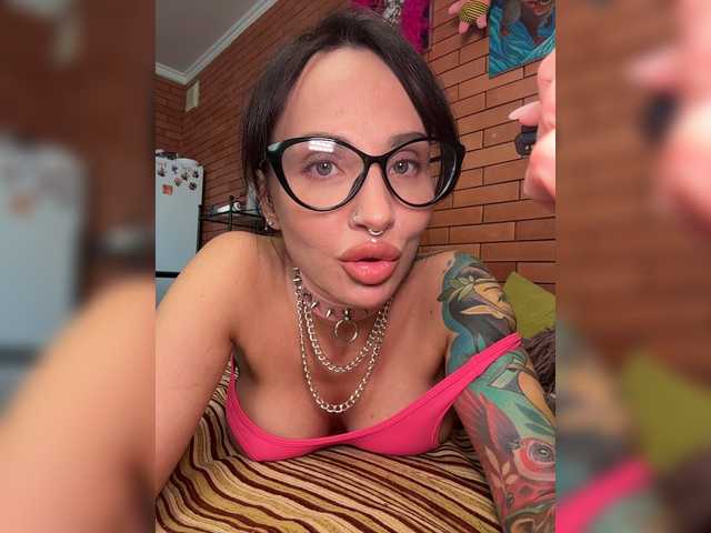 cosmov1be cam belle
