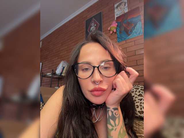 CosmoV1be live cam on BongaCams