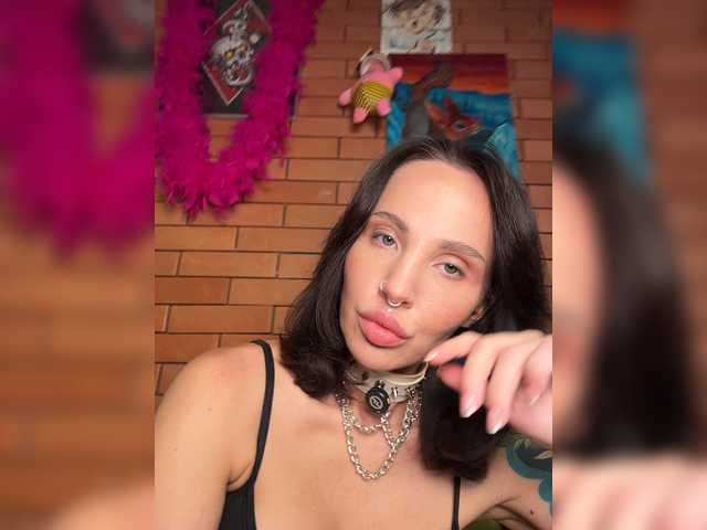 CosmoV1be live cam on BongaCams