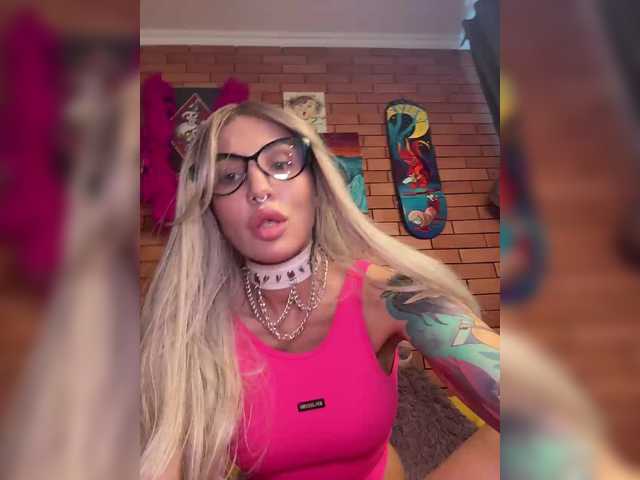 CosmoV1be live cam on BongaCams