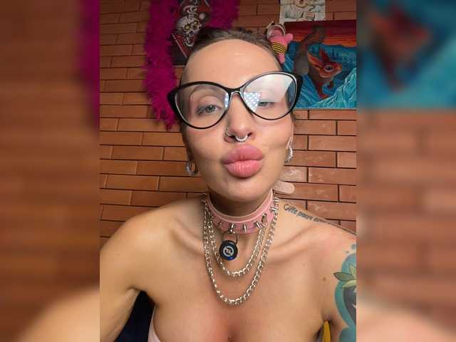 CosmoV1be live webcam show