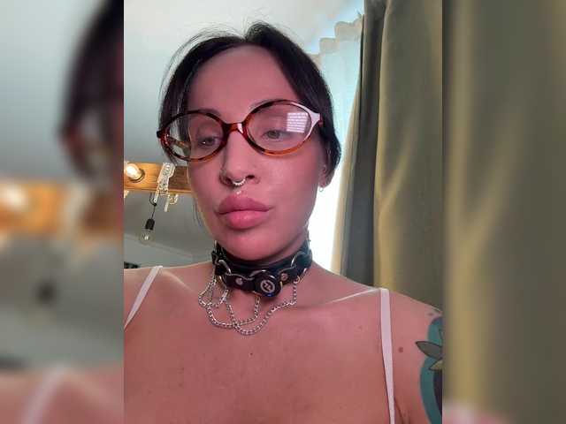 CosmoV1be live cam on BongaCams