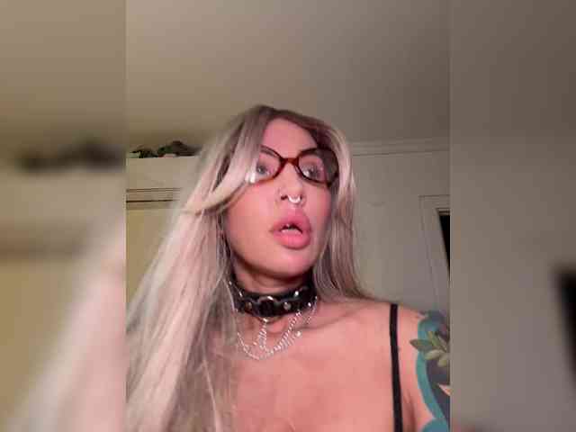 CosmoV1be Live Webcam on BongaCams