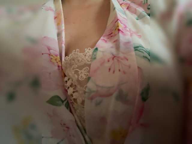 KHADISUN, en directo ahora en BongaCams