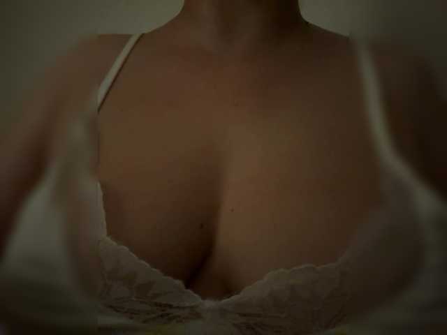 KHADISUN live cam on BongaCams