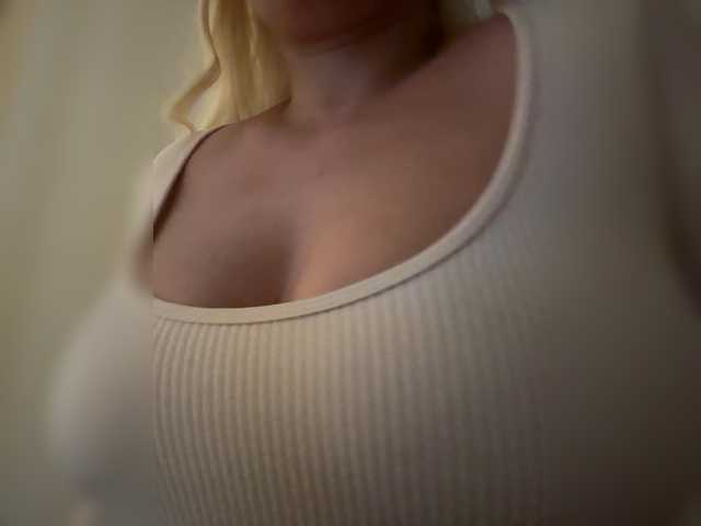 KHADISUN live cam on BongaCams