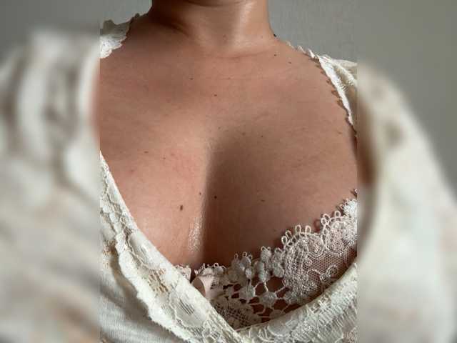 KHADISUN live cam on BongaCams