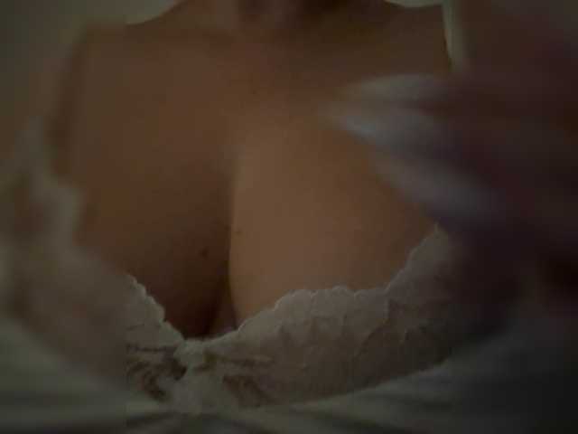 KHADISUN live cam on BongaCams