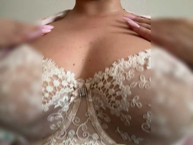 Nicolesmith preview