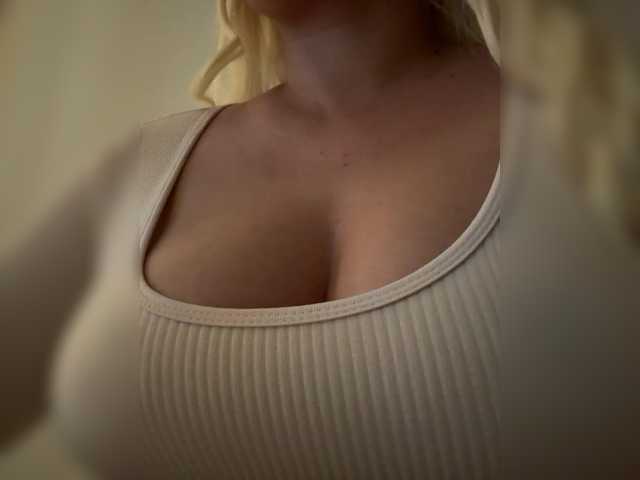 KHADISUN live cam on BongaCams