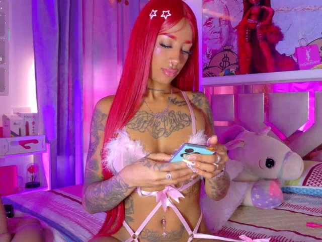 Madisson3333 live cam on BongaCams