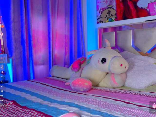 Madisson3333 live cam on BongaCams