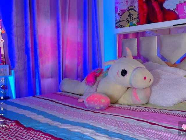 Madisson3333 live cam on BongaCams