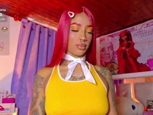 Madisson3333 live cam on BongaCams