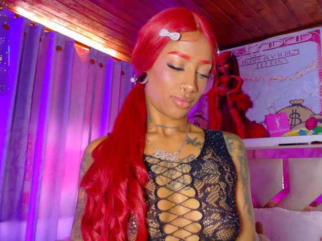 Madisson3333 live cam on BongaCams