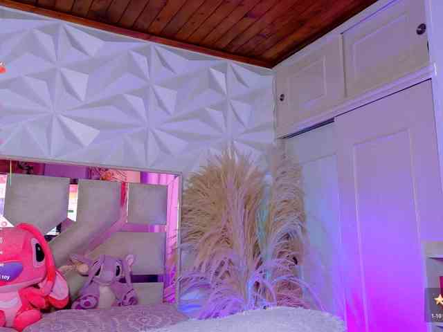 Madisson021 webcam