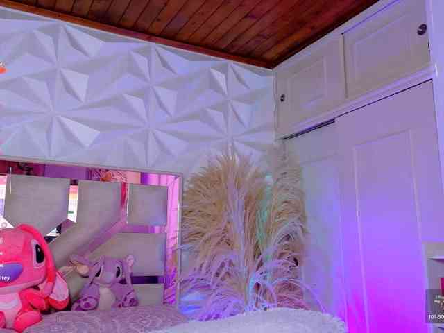 Madisson021 webcam