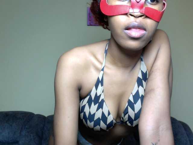 Bad-gyl live cam on BongaCams
