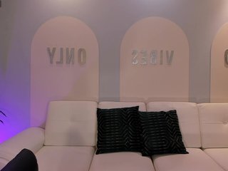 ValeriaRoldan Porn Show