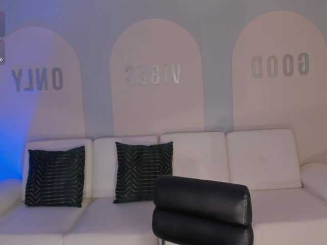 ValeriaRoldan live cam on BongaCams