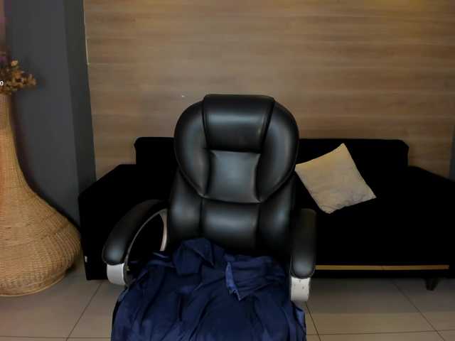 ValeriaRoldan's BongaCams show and profile