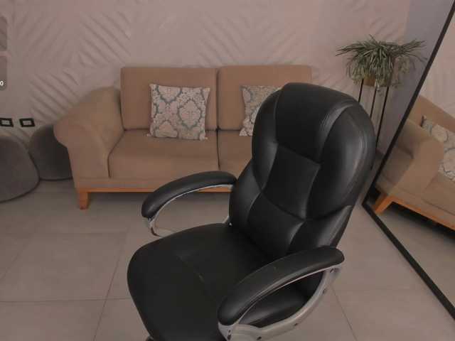 ValeriaRoldan live cam on BongaCams
