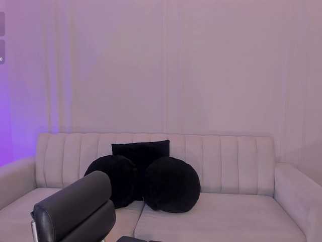 ValeriaRoldan live cam on BongaCams